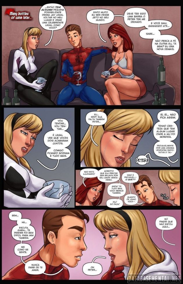 Spiderman fodendo duas safadas